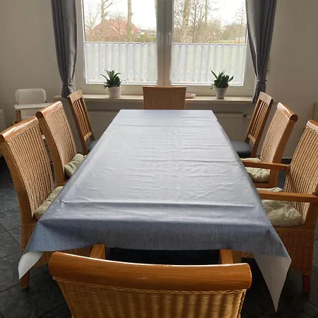 Grossheider Strasse Apartment